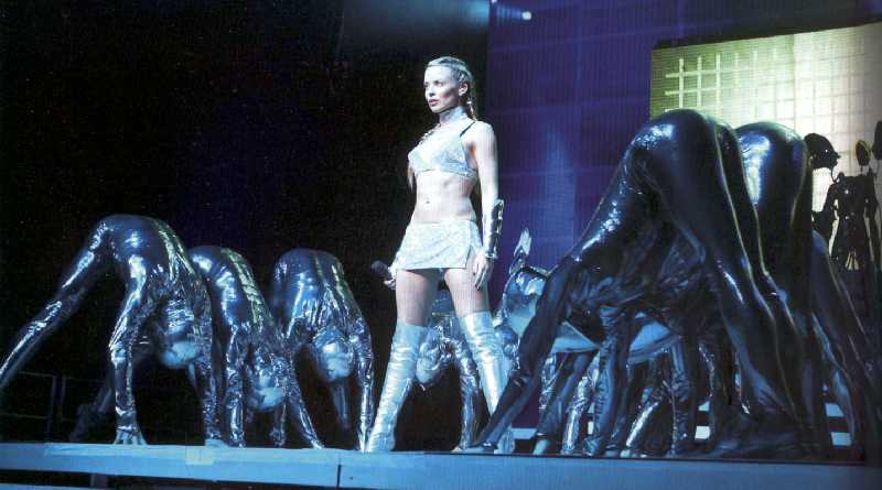 KYLIE MINOGUE FEVER 2002. LIVE IN MANCHESTER