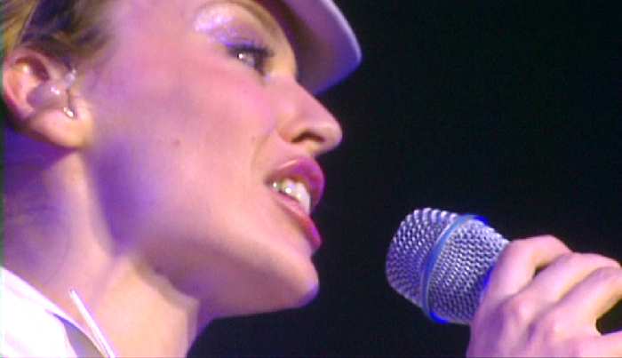KYLIE MINOGUE 'I SHOULD BE SO LUCKY' LIVE IN SIDNEY