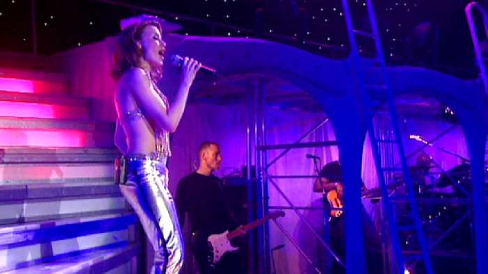 KYLIE MINOGUE 'CONFIDE IN ME' LIVE IN SIDNEY