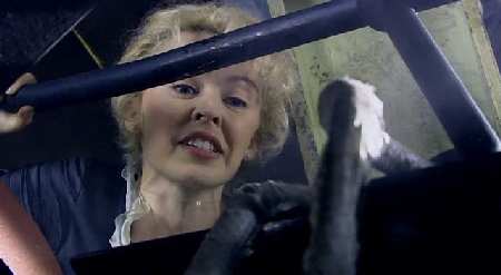 KYLIE MINOGUE EN DR. WHO'S VOYAGE TO THE DAMNED