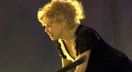 KYLIE MINOGUE EN DR. WHO'S VOYAGE TO THE DAMNED