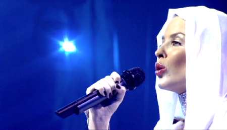 KYLIE MINOGUE 'FEVER' FROM LIVE IN MANCHESTER 2002